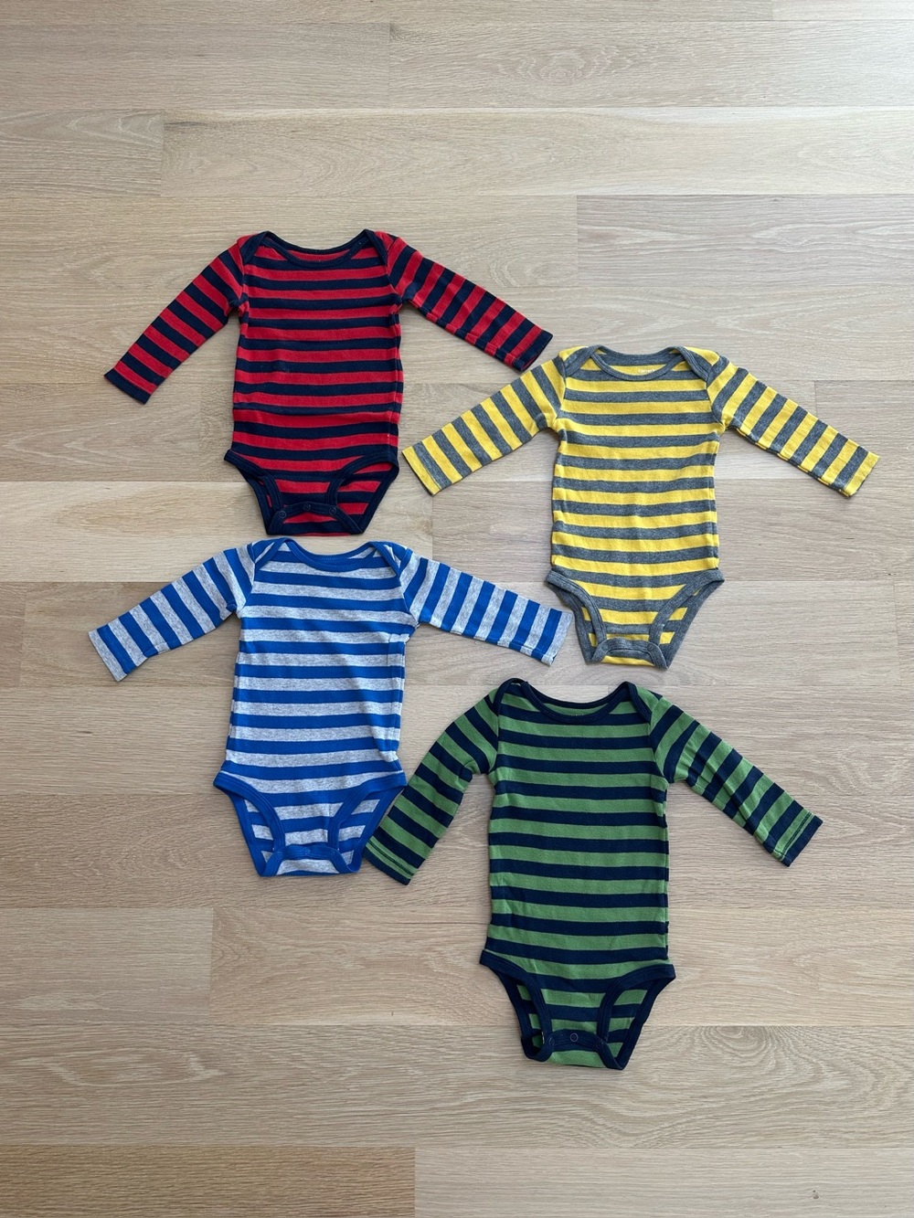CARTER'S - BABY LONG SLEEVE BODYSUITS - 9 MONTHS - VARIOUS COLORS
